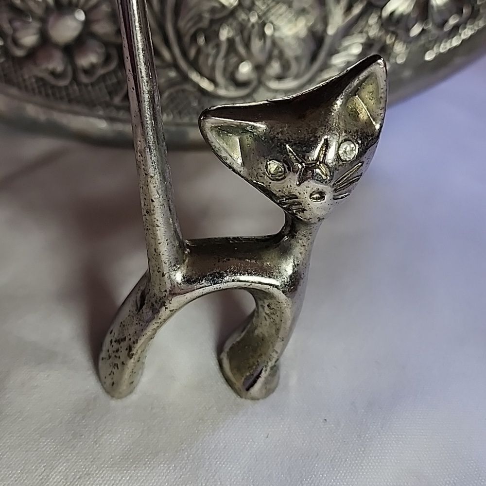 Vintage Cat Figurine Ring Holder